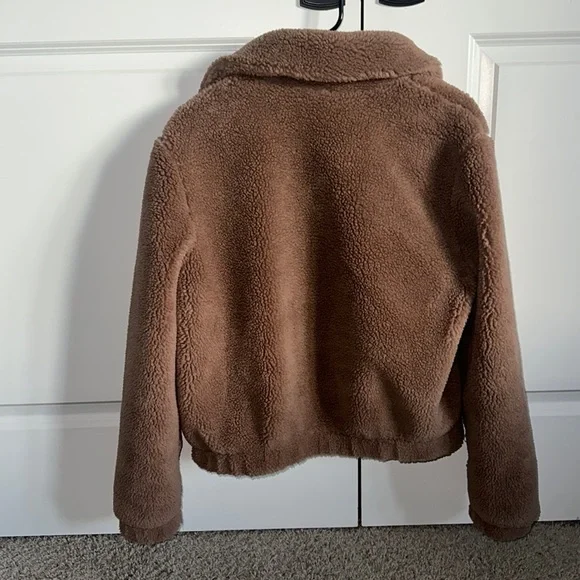 Brown Sherpa Jacket, Medium - Picture 5 of 5